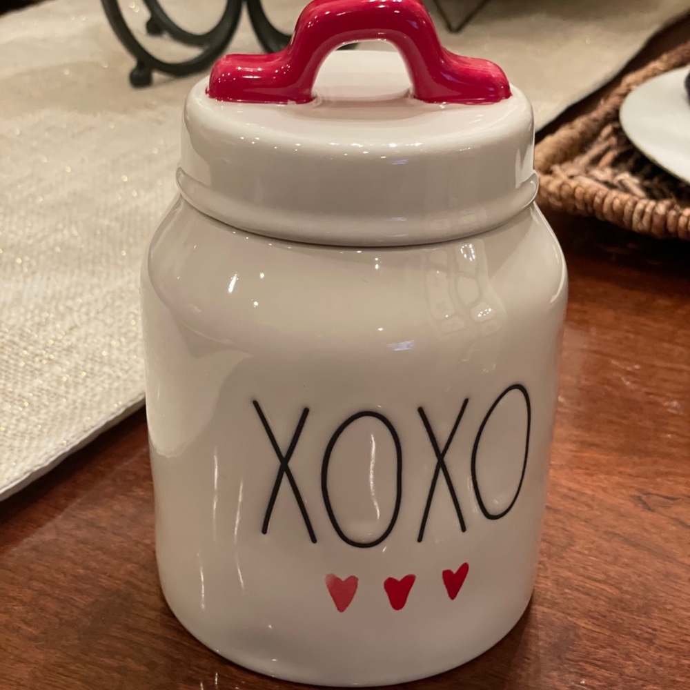 Small rae dunn canister